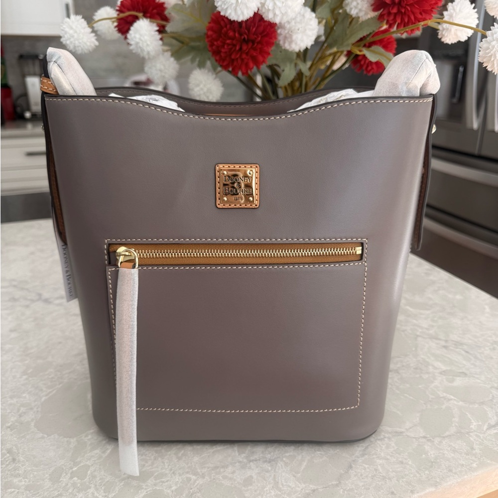 Dooney & Bourke Wexford Leather Small Ridley bag